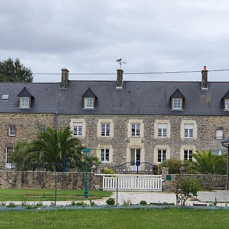 Chambres Du Logis De La Mare Du Parc Surtainville Exteriör bild