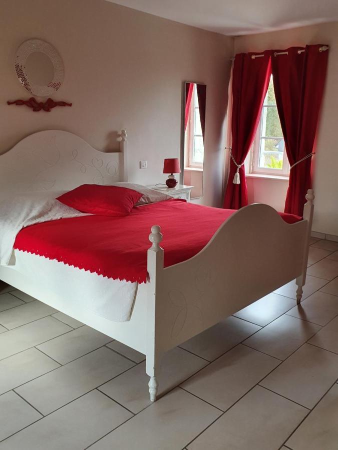 Chambres Du Logis De La Mare Du Parc Surtainville Exteriör bild